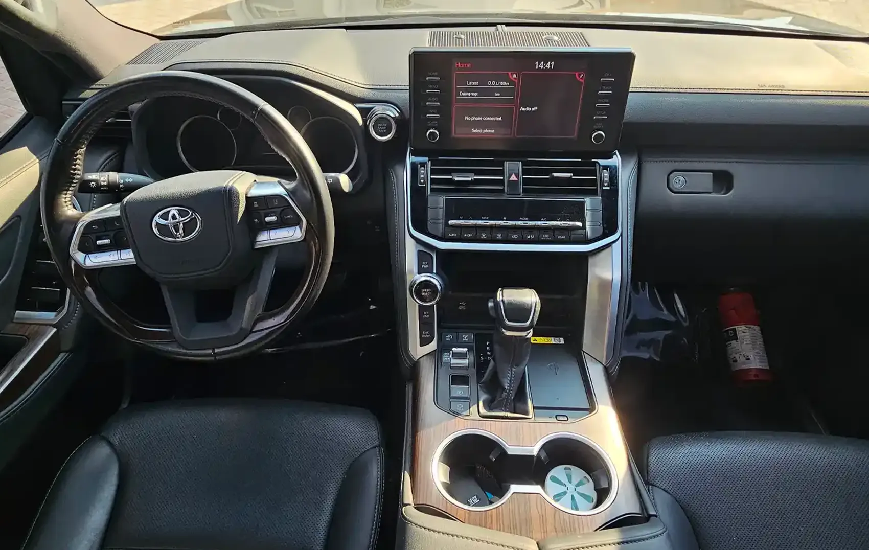 اجاره تویوتا لندکروز در دبی | کرایه لندکروز در دبی ۴۶۰ درهم ...